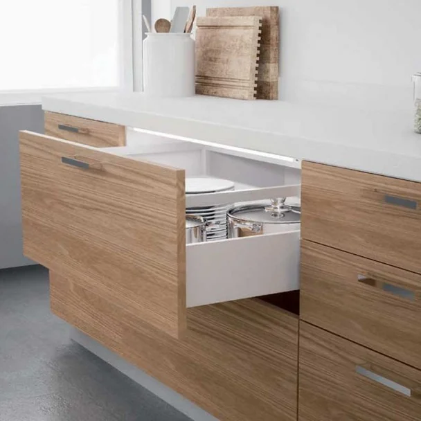 Iluminación BTGEO INTERIOR DE MUEBLE